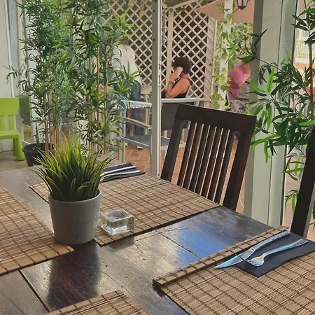 Vacacional Paradise アロナ